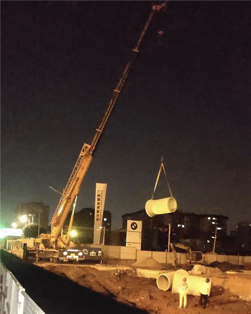 南江县“弯臂矫正”—— 吊车的 “形变补偿” 技术