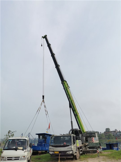 南江县桥梁建设吊装案例